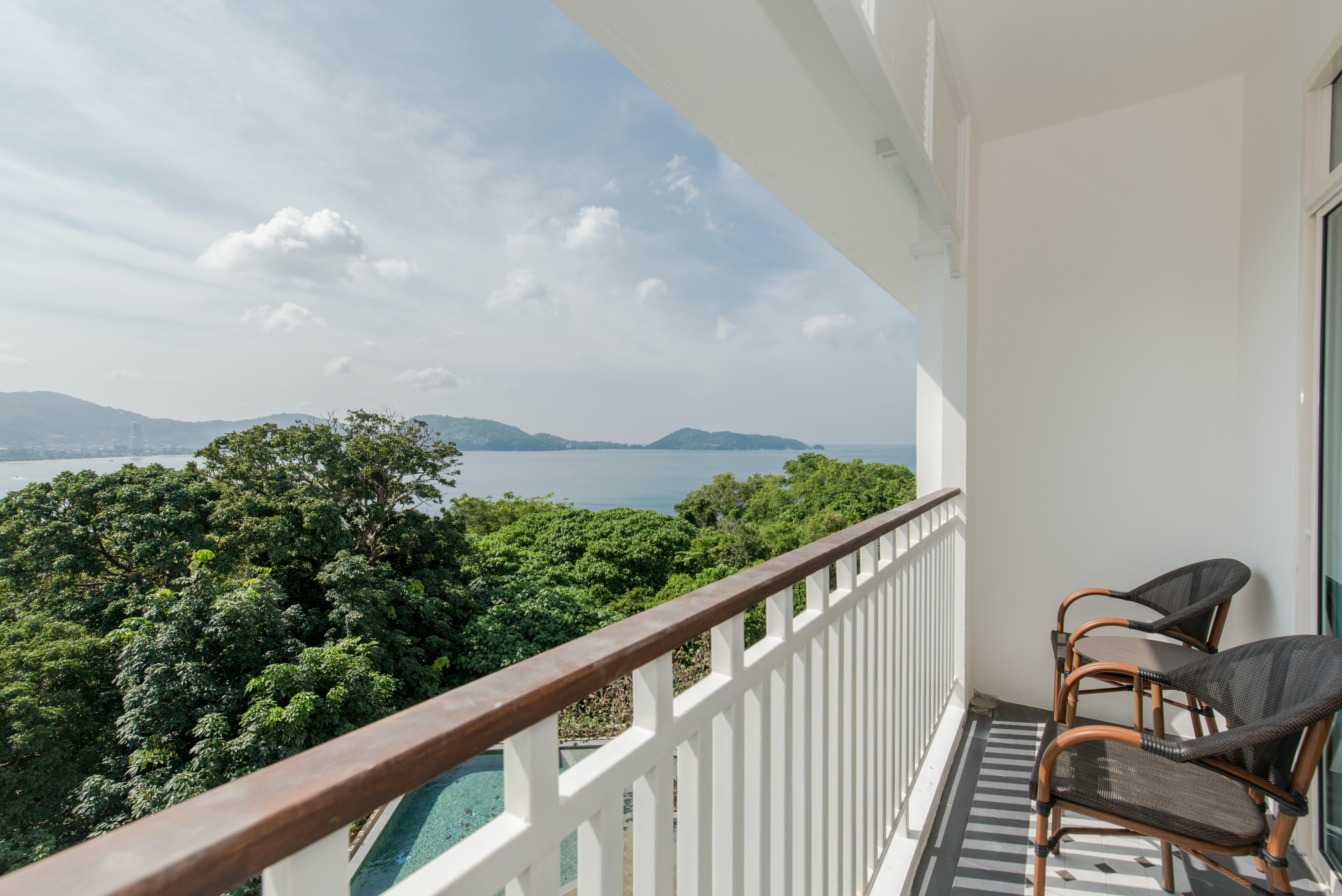 Marina Gallery Resort-Kacha-Kalim Bay - Sha Plus Patong Exterior foto View from the balcony of a suite at the resort